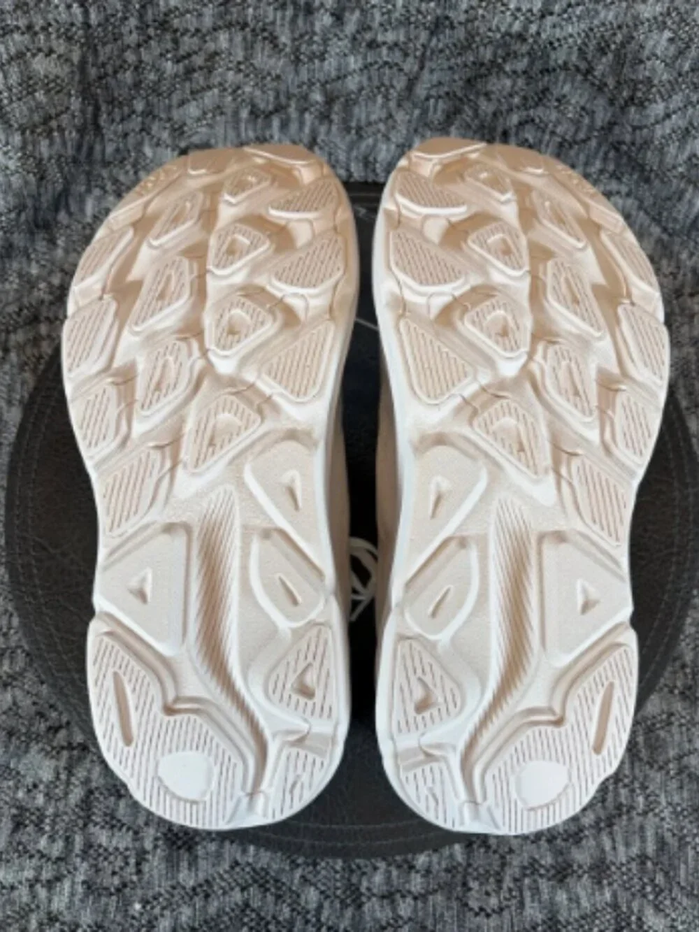 Hoka Clifton 9 running shoes